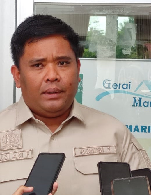 $rows[judul]
